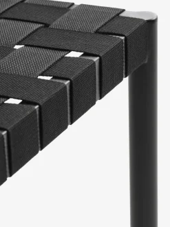 AKTIVEN + HAGLEBUAKTIVEN L118/168 table naturel + 4 HAGLEBU chaises noir