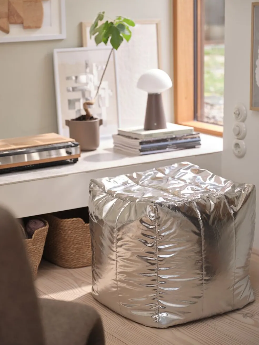 DAVINDEPouf DAVINDE 40x45 argenté