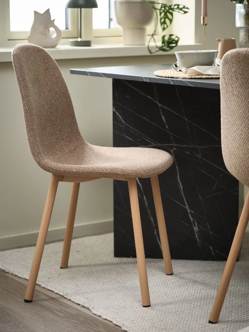 EJSTRUPChaise EJSTRUP sable foncé/coloris chêne naturel
