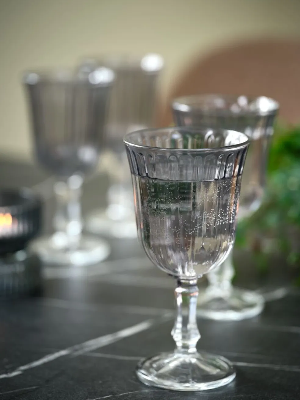 FRIDOLINVerre à vin FRIDOLIN Ø8xH16cm 24cl gris
