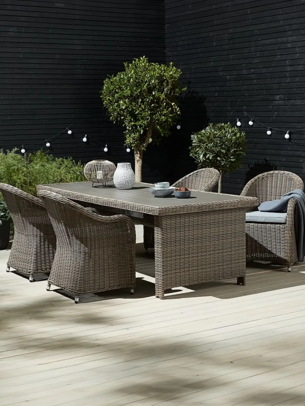 GAMMELBYGAMMELBY L225 table + 4 GAMMELBY chaises gris