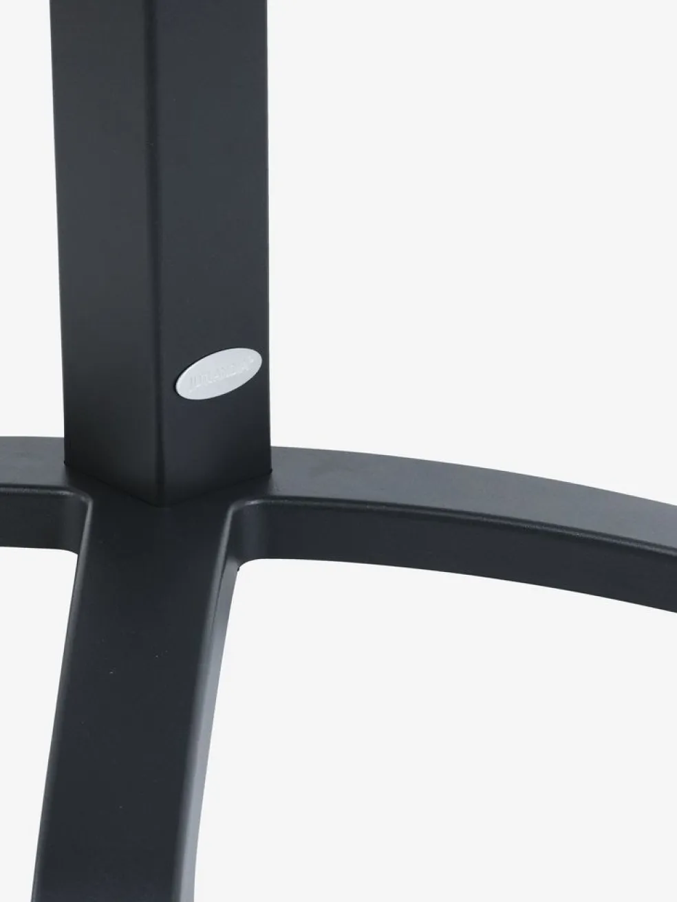 HOBRO + AIDTHOBRO L70 table + 2 AIDT chaises noir