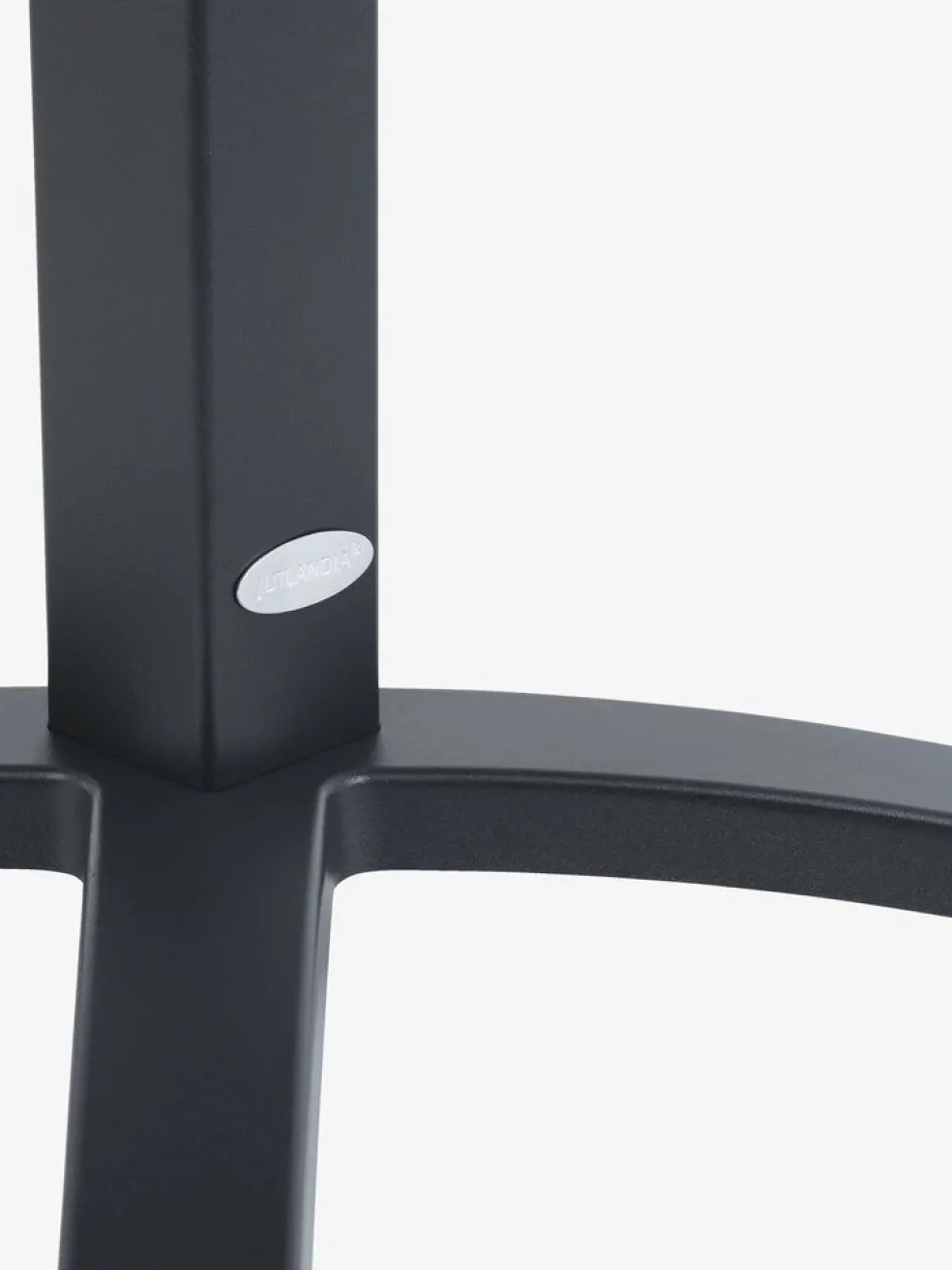 HOBRO + ILDERHUSEHOBRO L70 table gris + 2 ILDERHUSE chaises noir