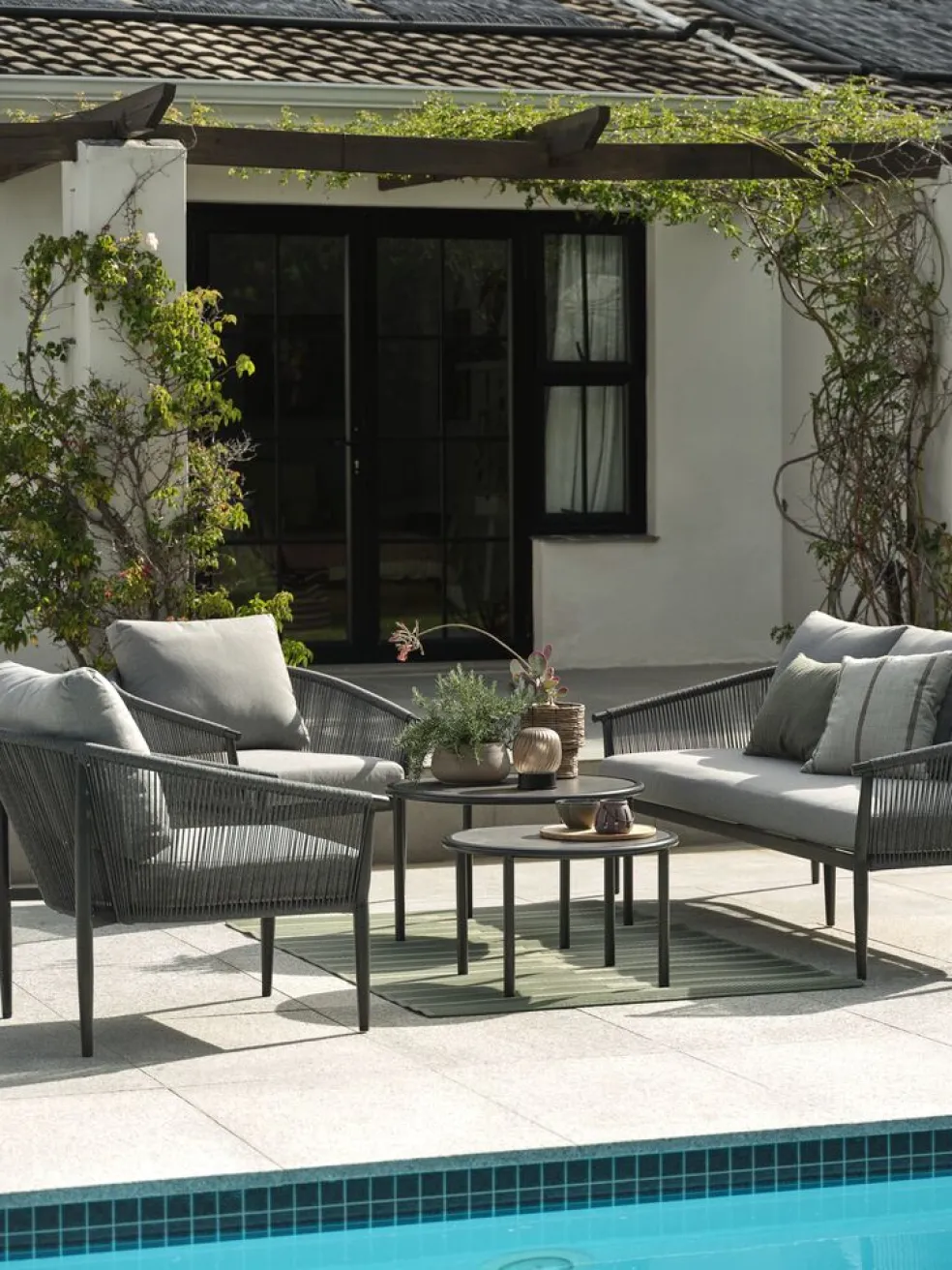 HOLMESTRANDEnsemble lounge HOLMESTRAND 5 personnes gris