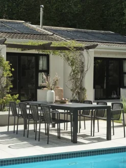 HSTEHAVE + KRISTIANSTADHESTEHAVE L205/275 table noir + 4 KRISTIANSTAD chaises vert