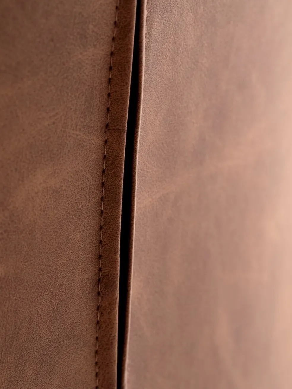 HYGUMChaise HYGUM pivotante cognac/noir