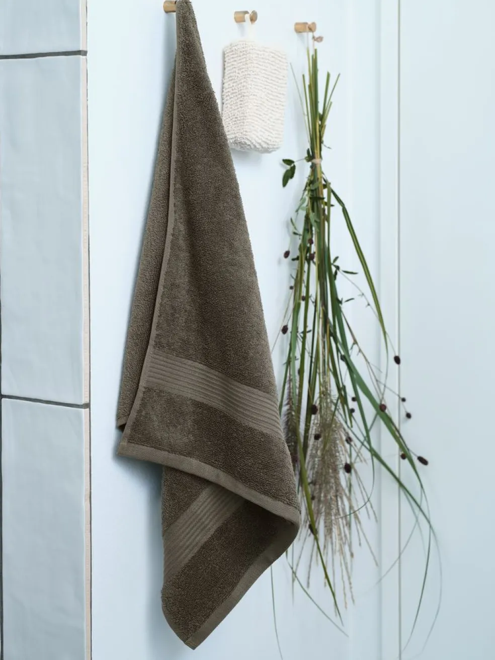 KARLSTADGoldServiette de toilette KARLSTAD 50x100 olive