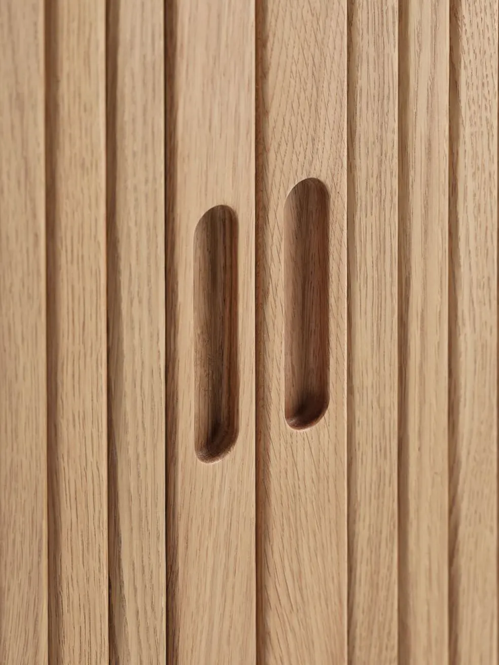 LYNGVIGBuffet LYNGVIG 120cm 2 portes tambours chêne naturel