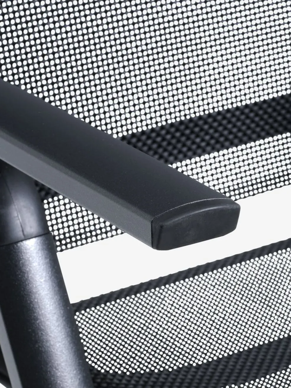 MADERUP + LOMMAMADERUP L205 table noir + 4 LOMMA chaises inclinables noir