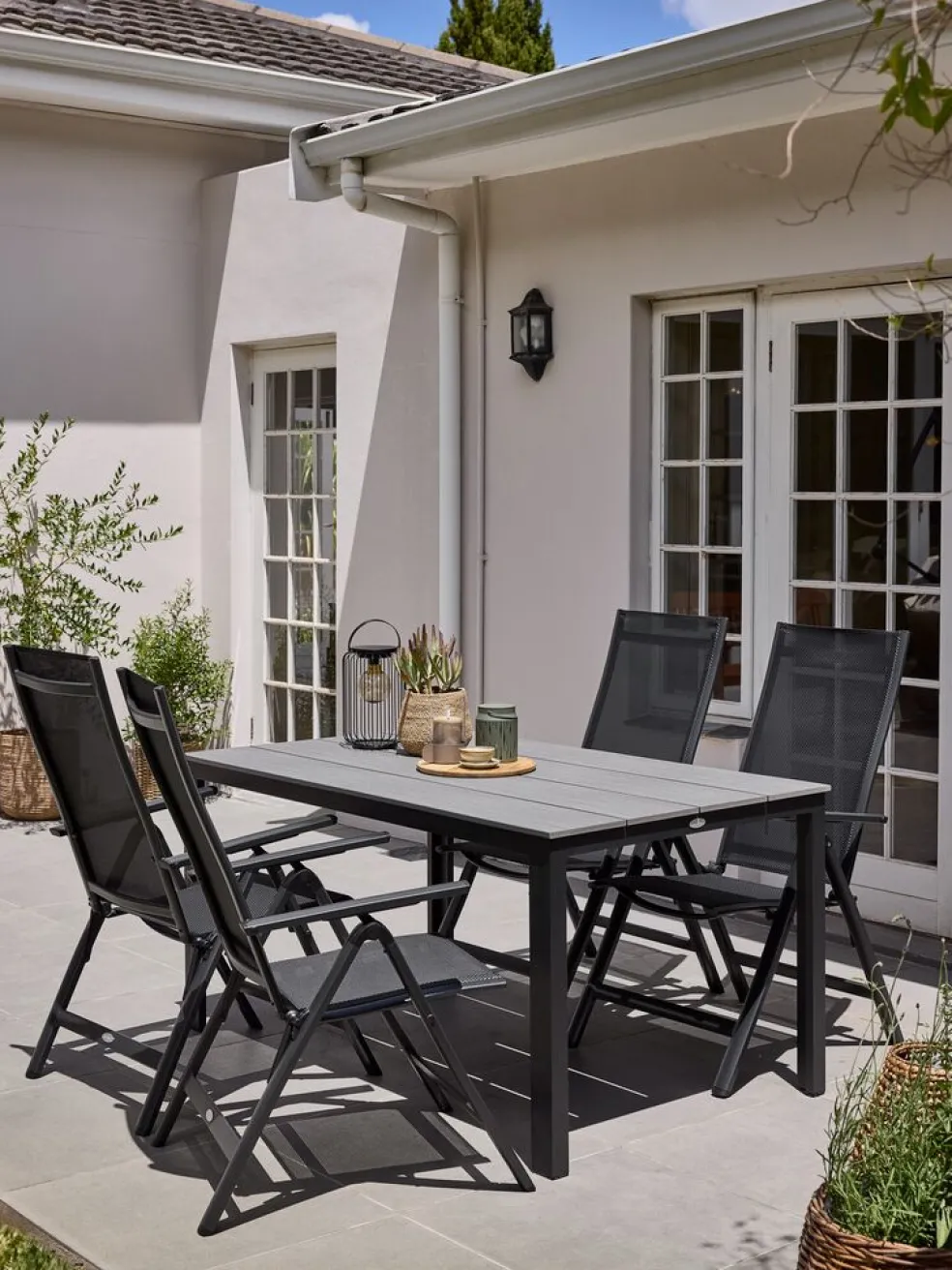 MARIELYSTTable de jardin MARIELYST l90xL205 gris