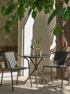 MODUMChaise empilable MODUM noir