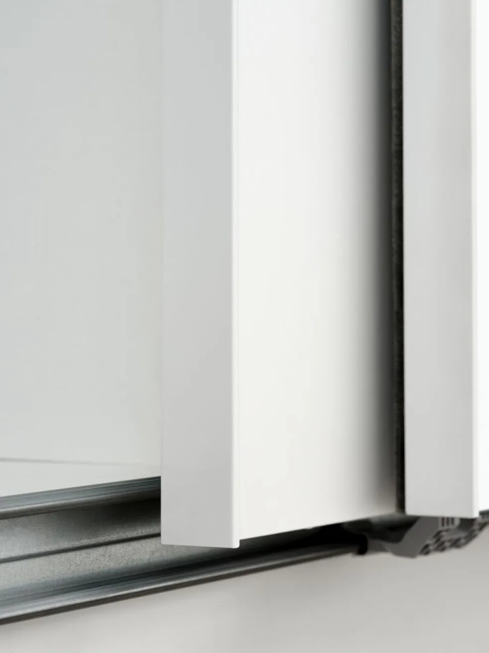 RABERGArmoire RABERG 200x200 a/miroir blanc