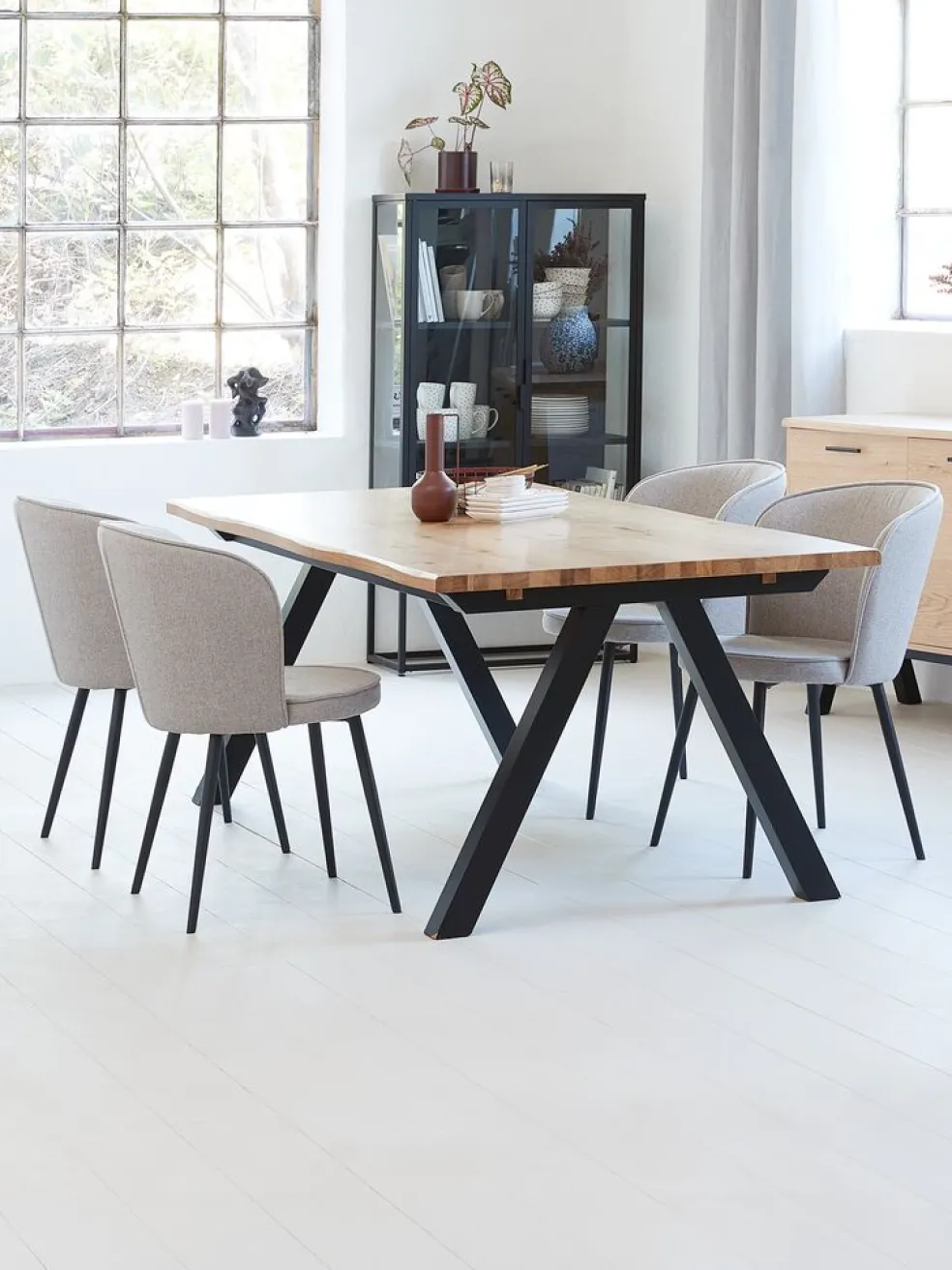 SANDBY + RISSKOVSANDBY L210 table chêne naturel + 4 RISSKOV chaises gris c.