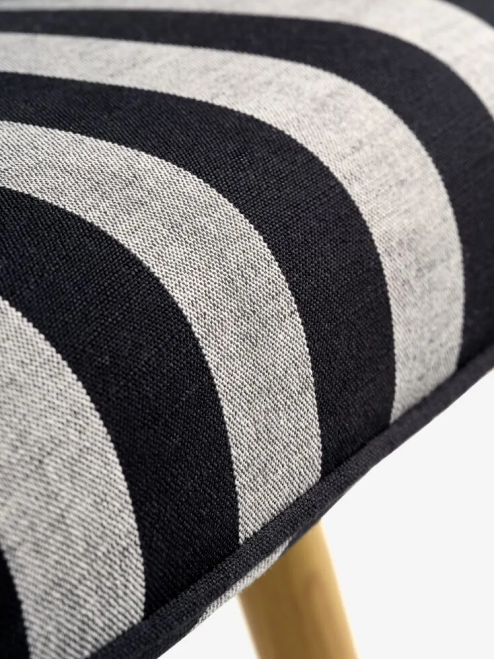 SIMESTEDFauteuil SIMESTED rayures tissu noir/beige