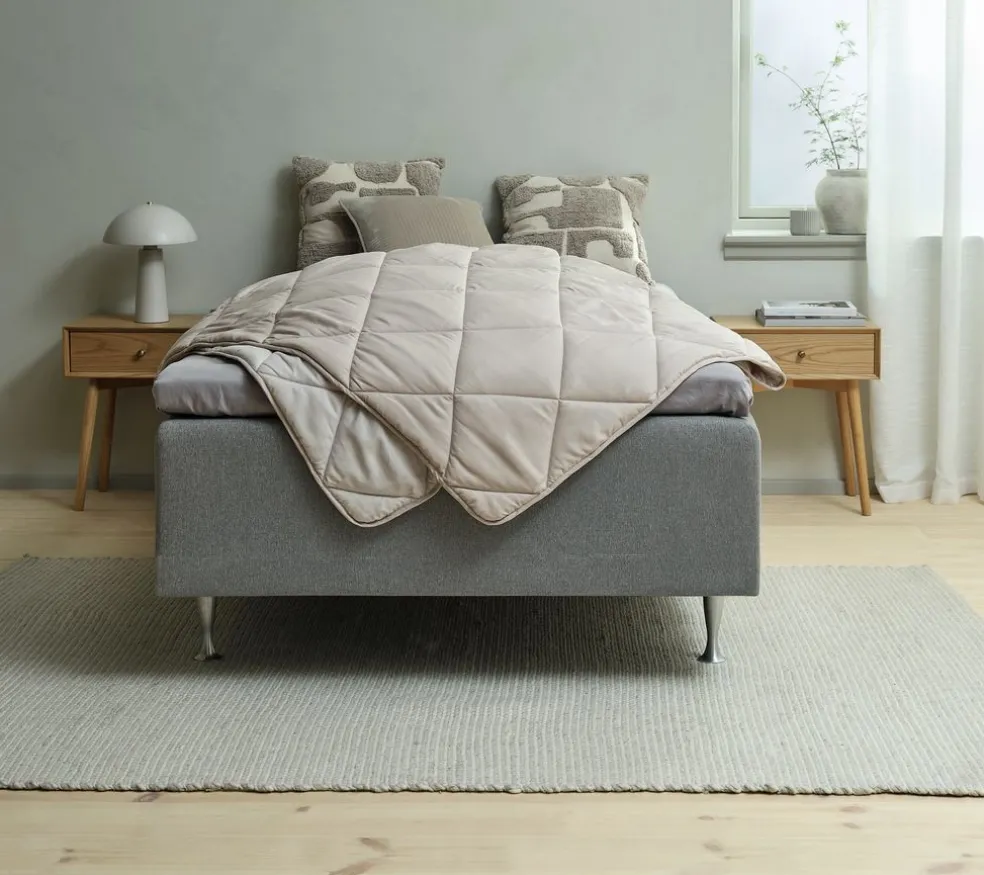 STETINDENBasicCouette synthétique 240x220 STETINDEN légère