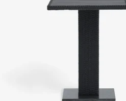 THY + ILDERHUSETHY L60 table noir + 2 ILDERHUSE chaises naturel