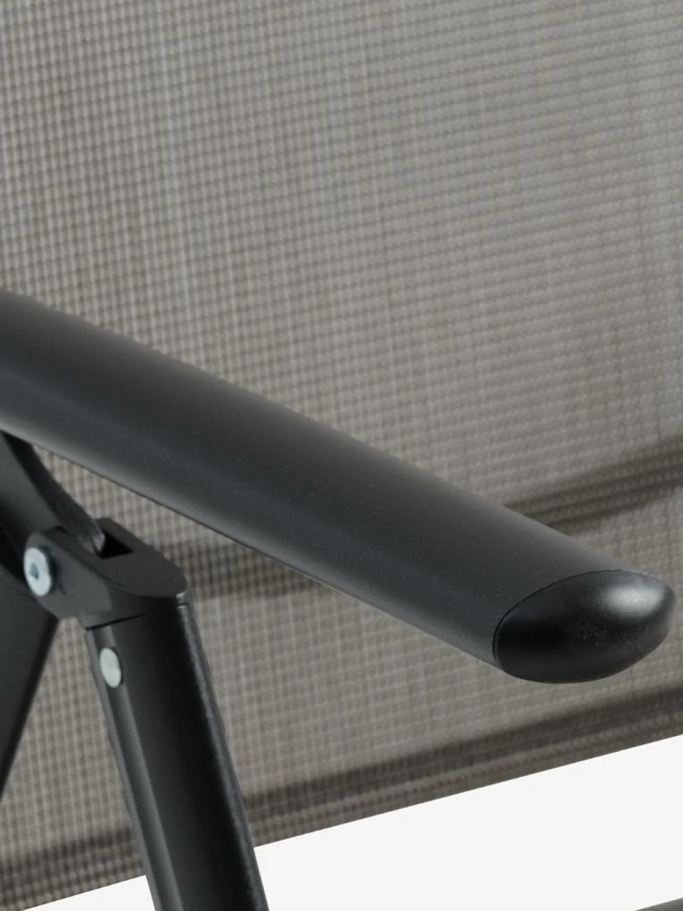 TIPMOSE + MELLBYTIPMOSE L70 table gris + 2 MELLBY chaises noir