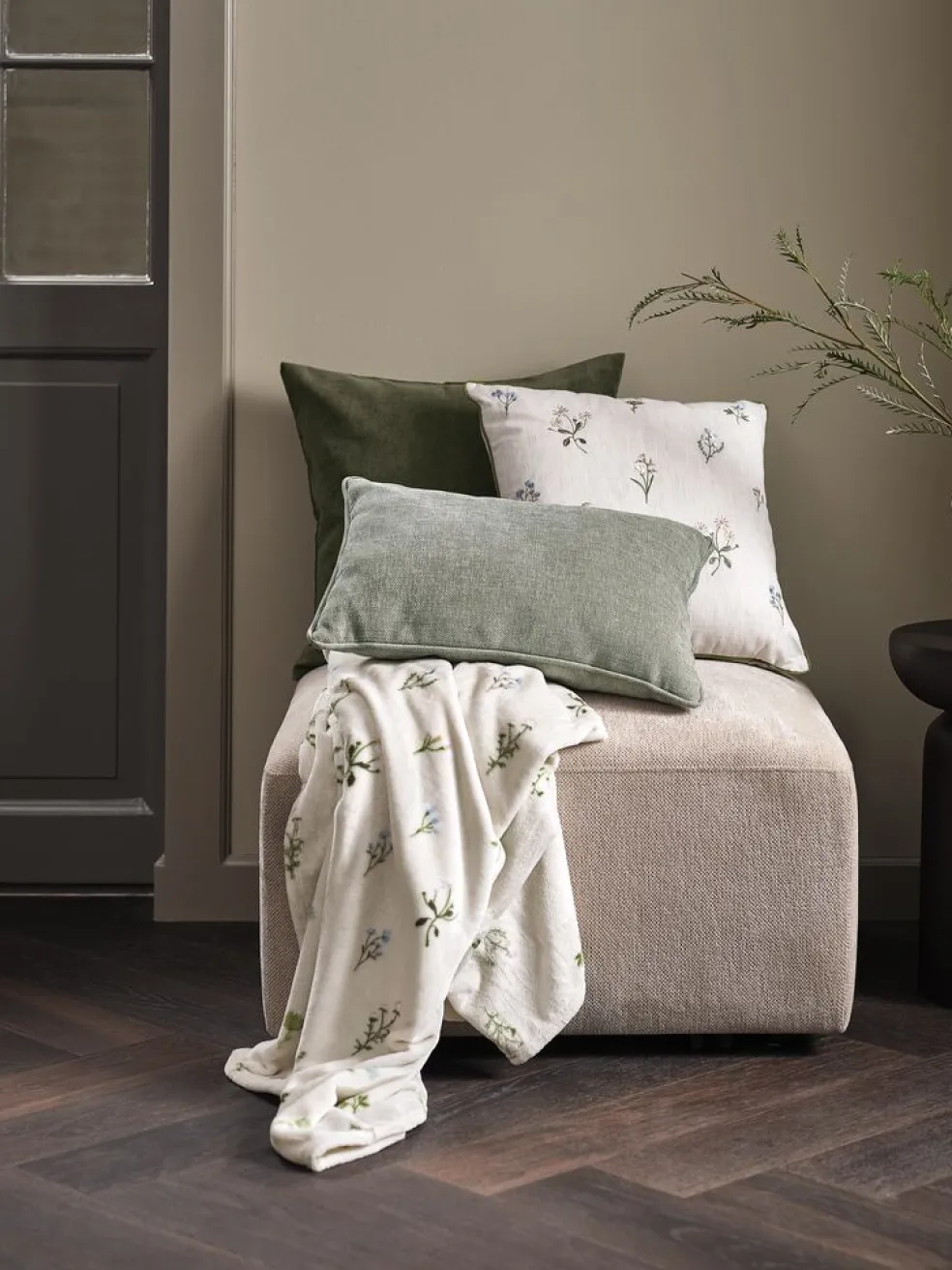 VALERIANACoussin VALERIANA 45x45 beige/vert