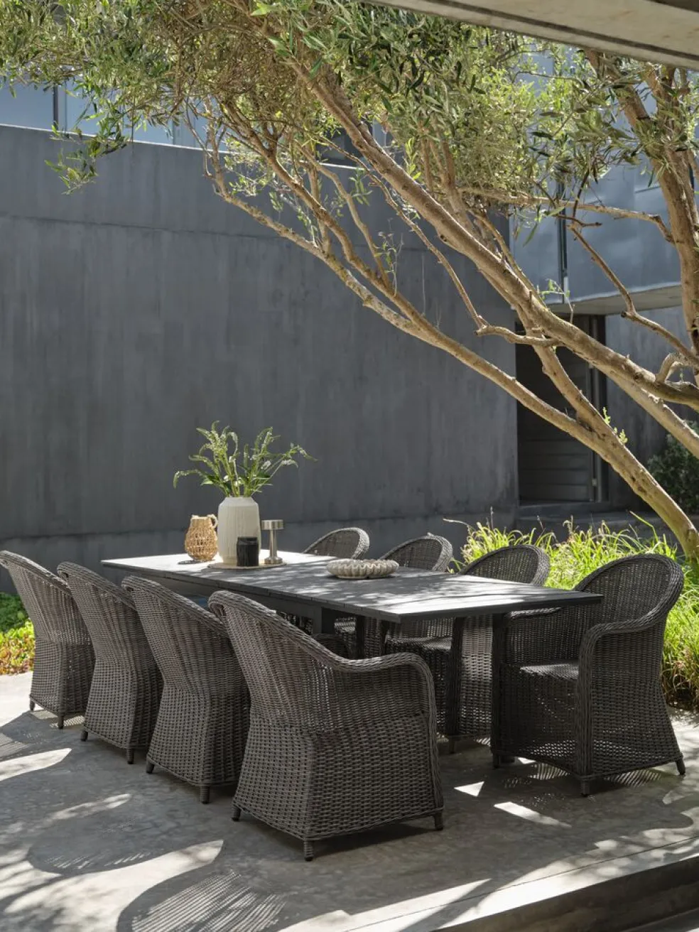 VATTRUPTable de jardin VATTRUP l95xL172/276 noir