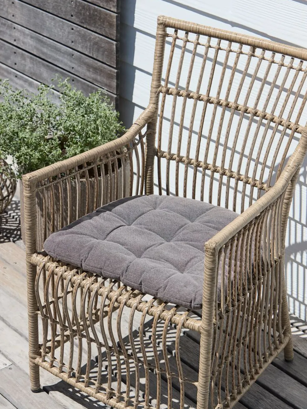 VEJRHOLMCoussin de jardin pour chaise VEJRHOLM gris